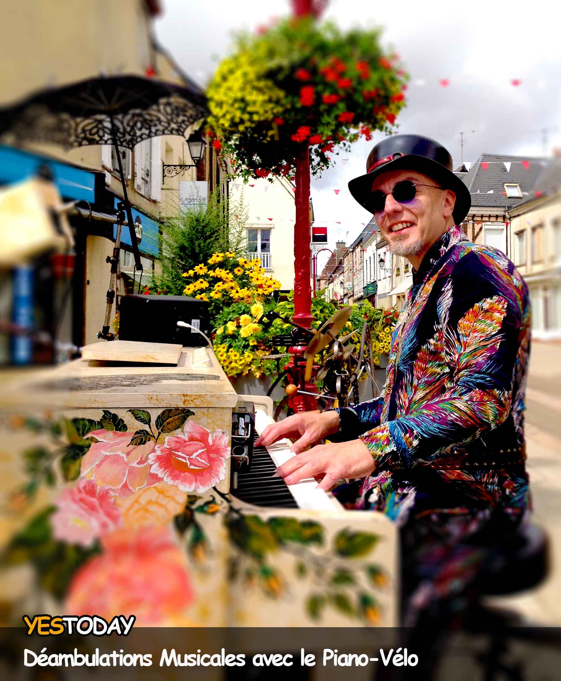 déambulation musicale de l'été avec le Piano-Vélo pendant les Estiv'halles en Eure-et-Loire à Brou