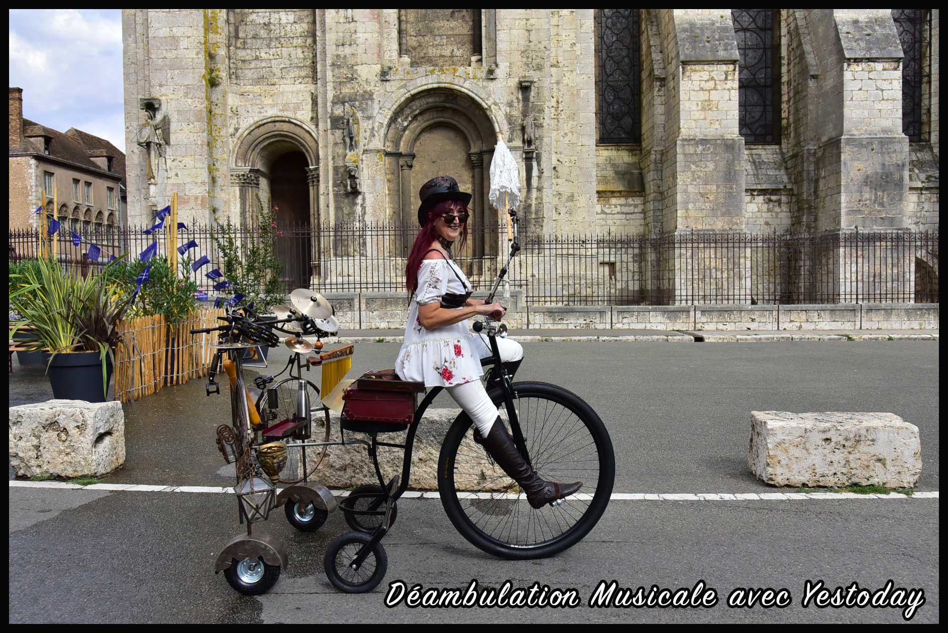 le Bi-Percussions en déambulation Musicale à Chartres